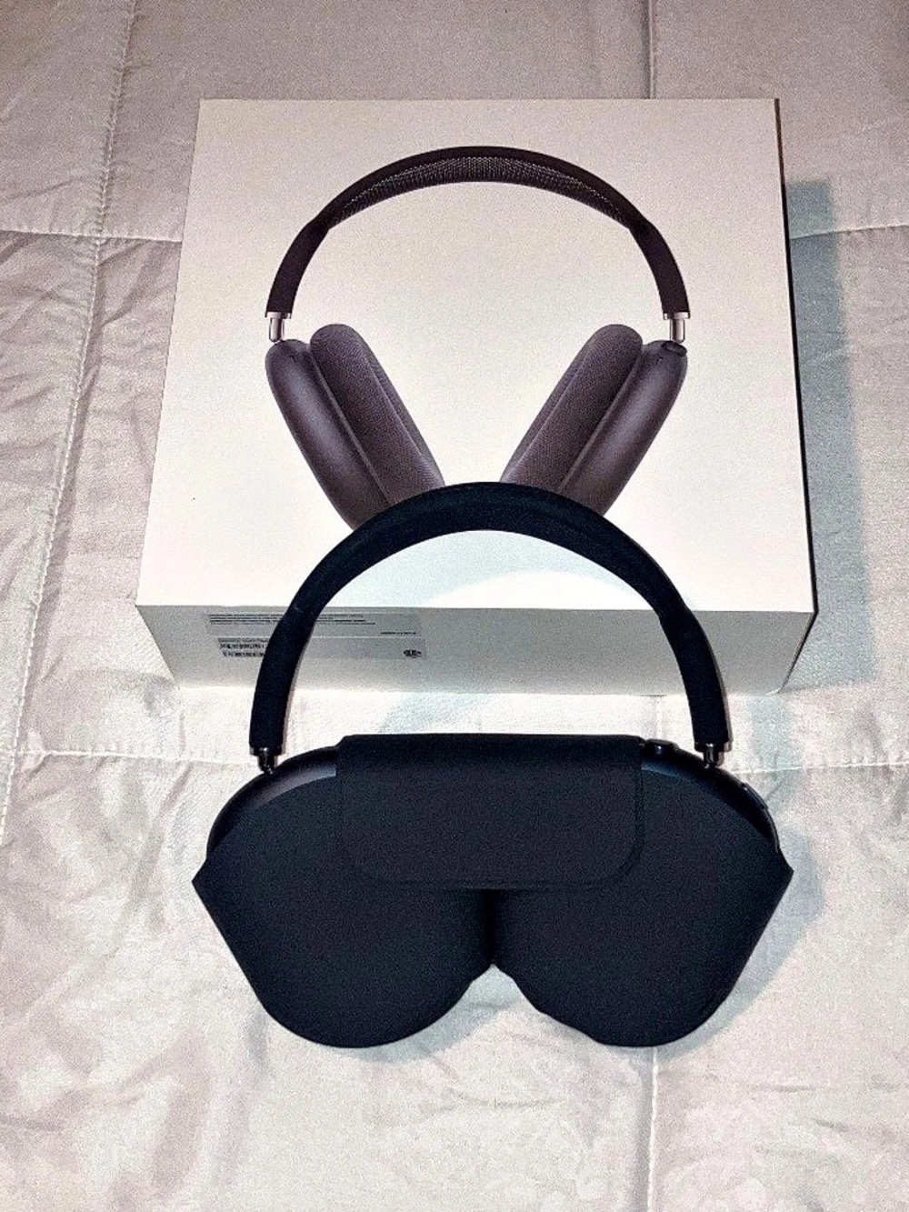 Apple AirPods Max Over-Ear Headphones in Black